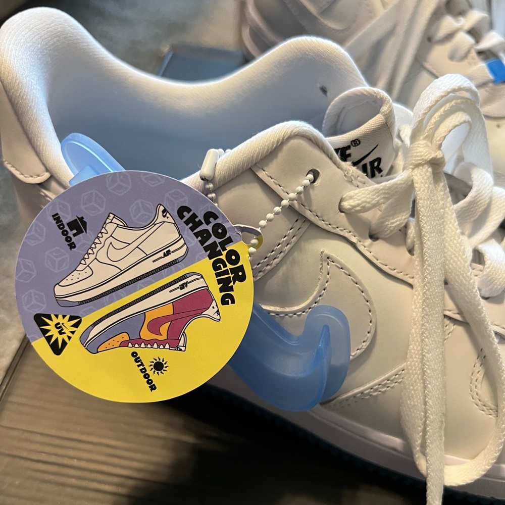 BRAND NEW LIMITED EDITION COLOR CHANGING NIKE AIR FORCE 1S🩵🩷